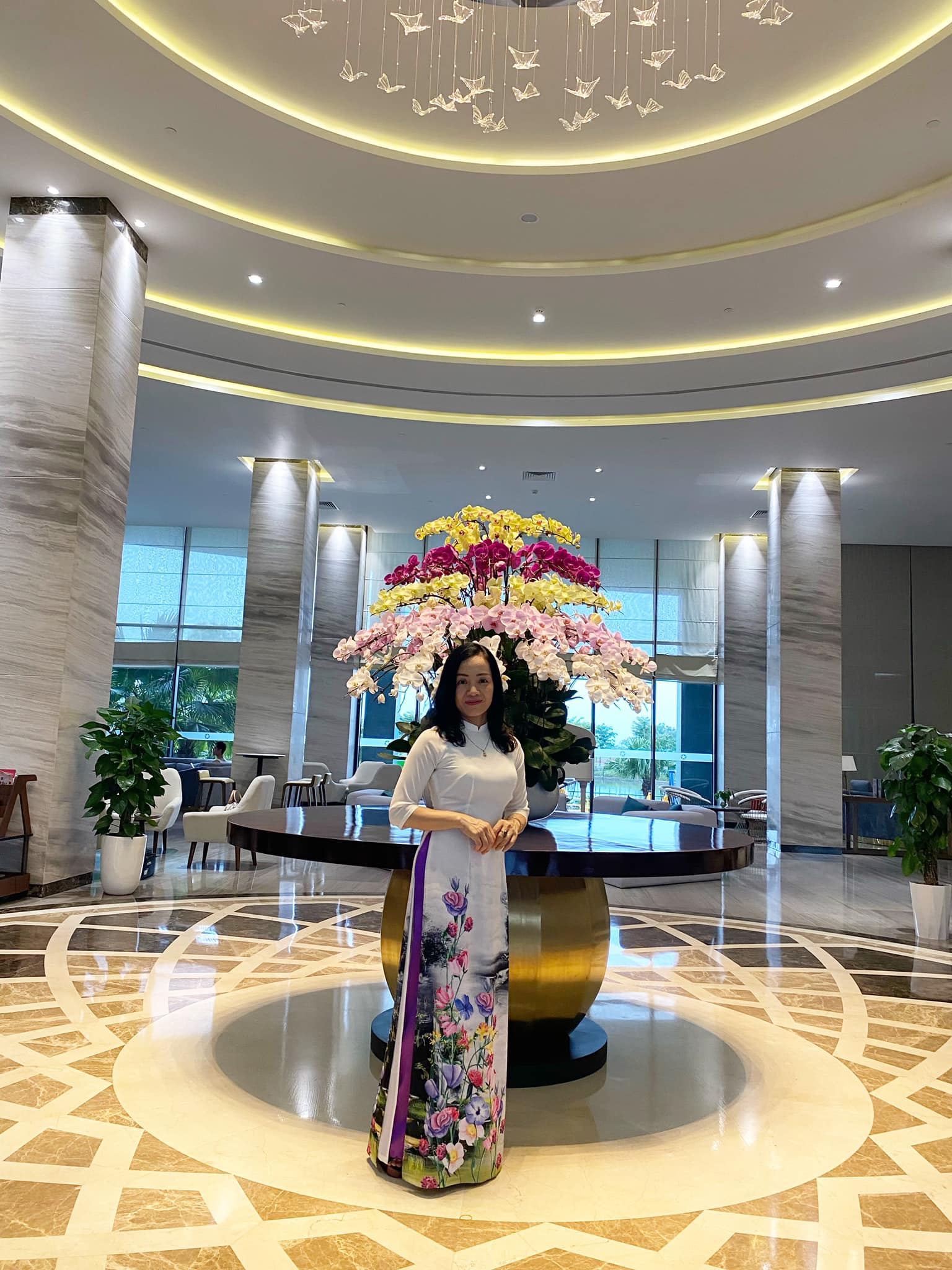 Hồ Hải Duyên Thu Hiền Riori