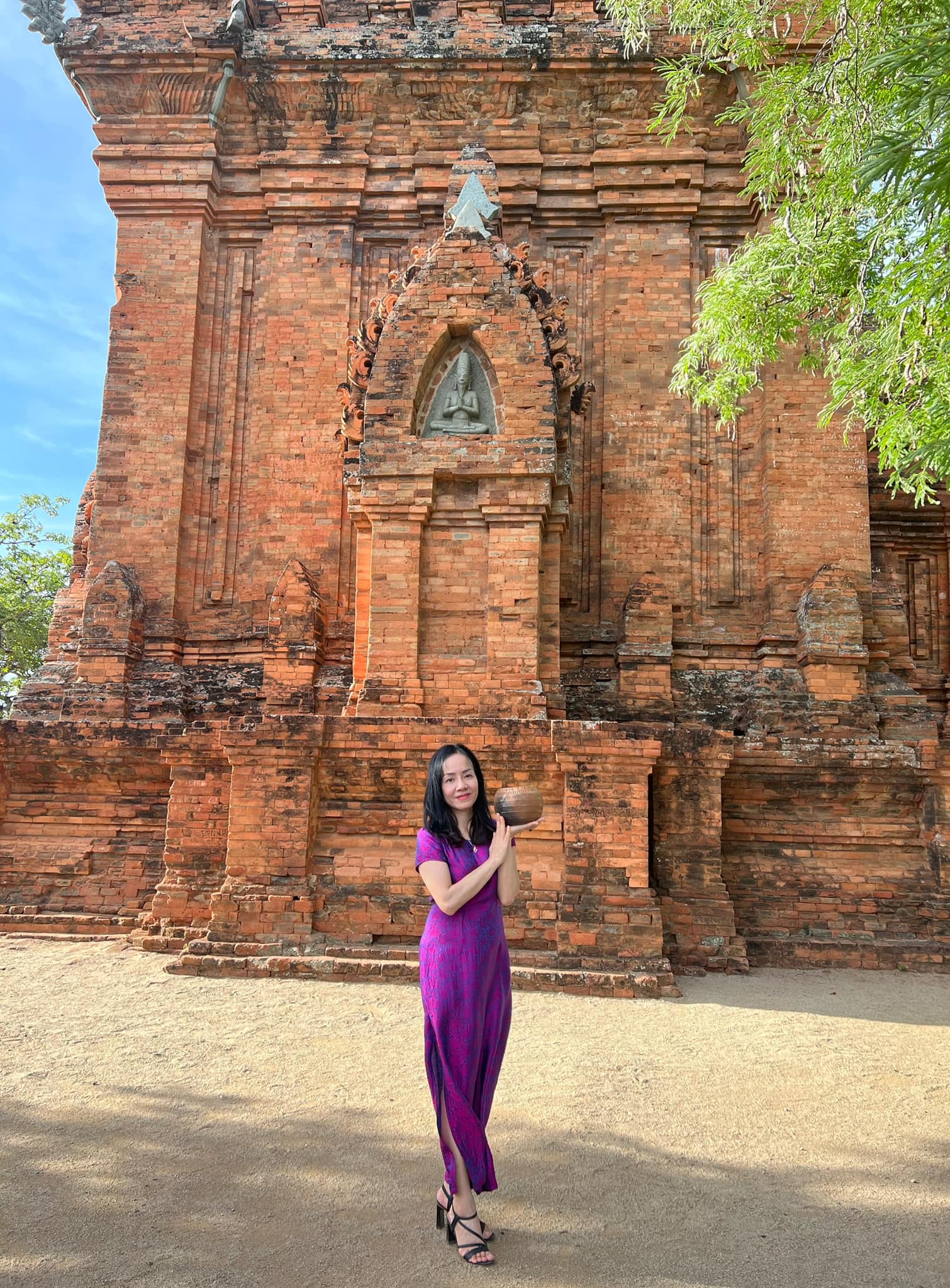 Hồ Hải Duyên Thu Hiền Riori