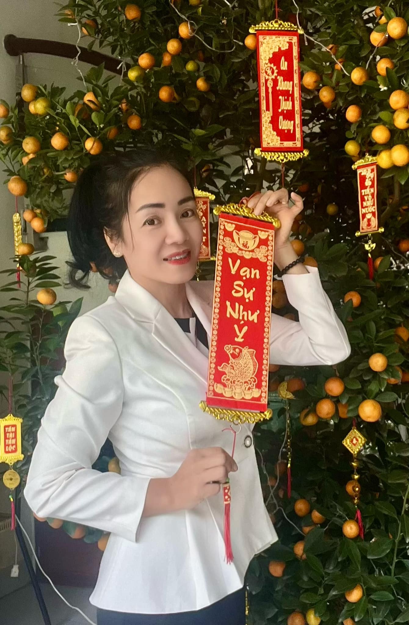 Hồ Hải Duyên Thu Hiền Riori