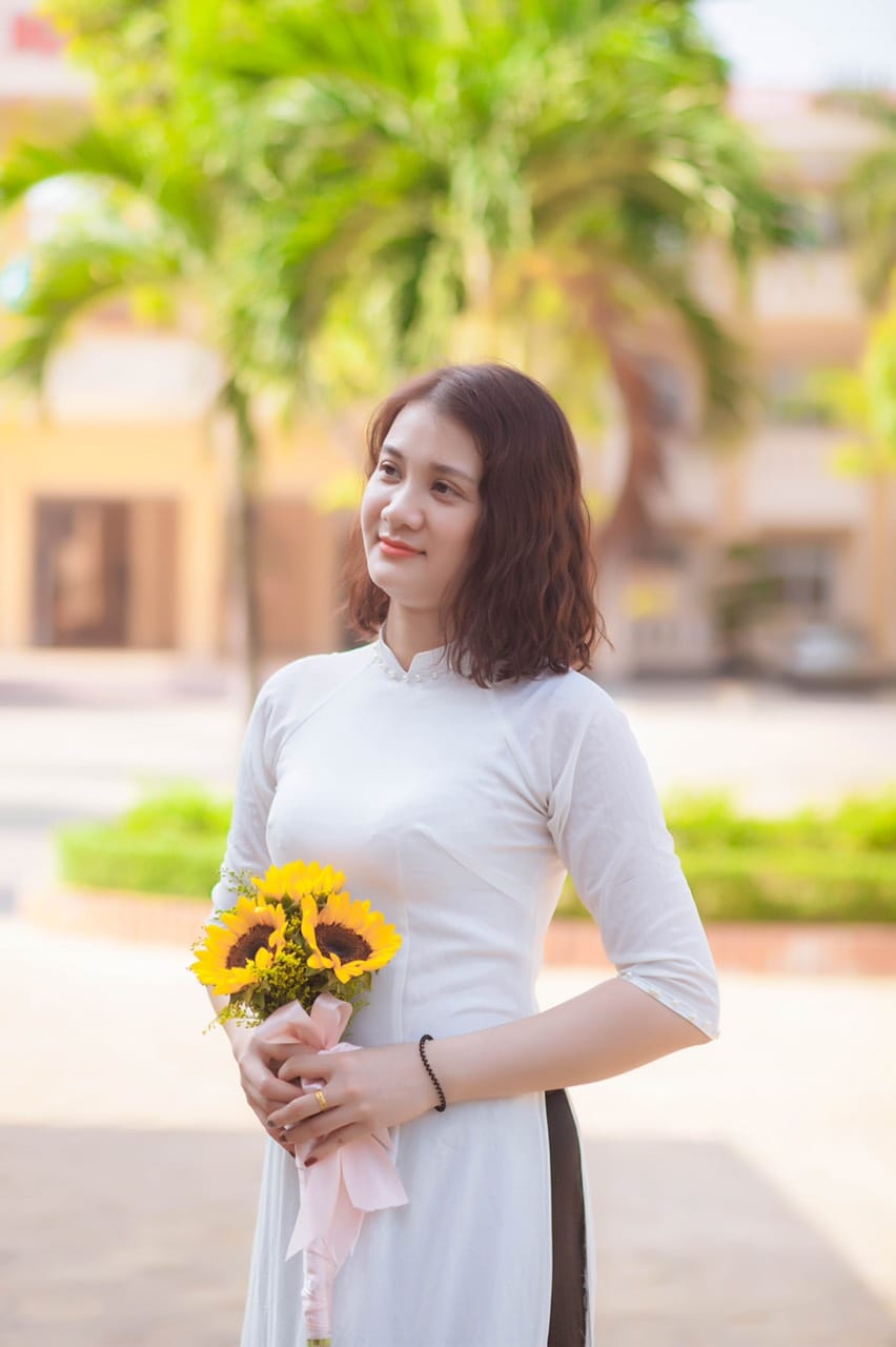 Đôi giày cô Phương Hoa