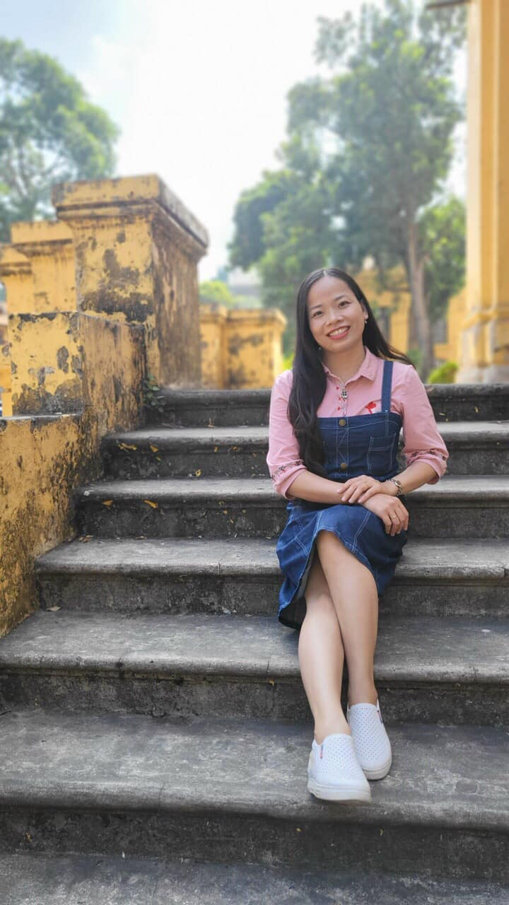 Đôi giày cô Thu Hiếu