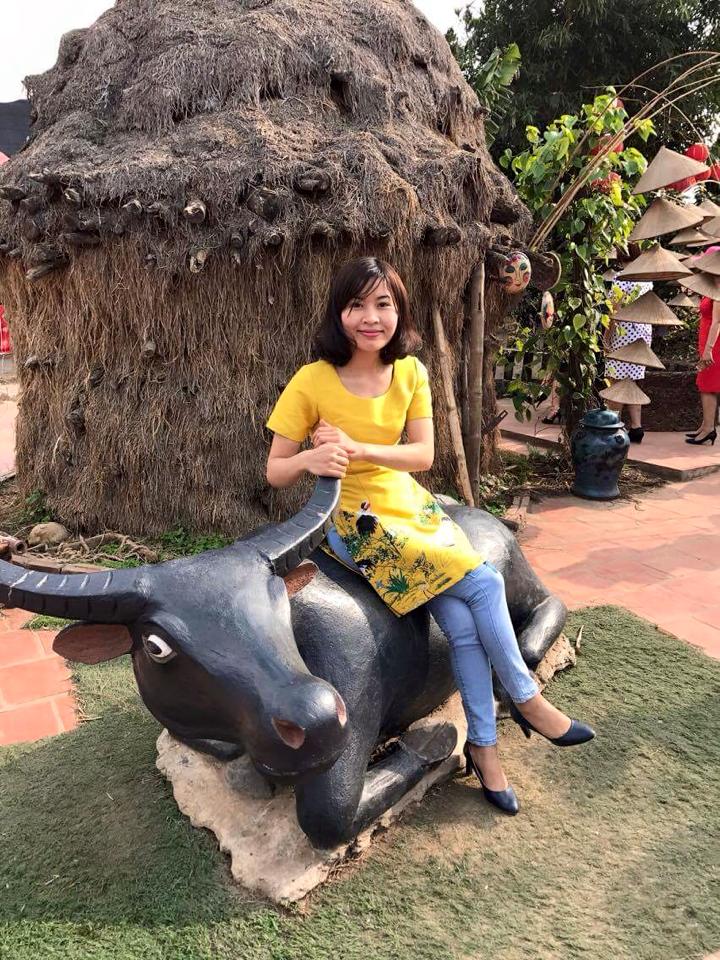 Đôi giày cô Võ Thị Hường