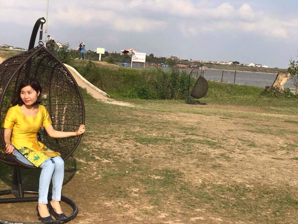 Đôi giày cô Võ Thị Hường