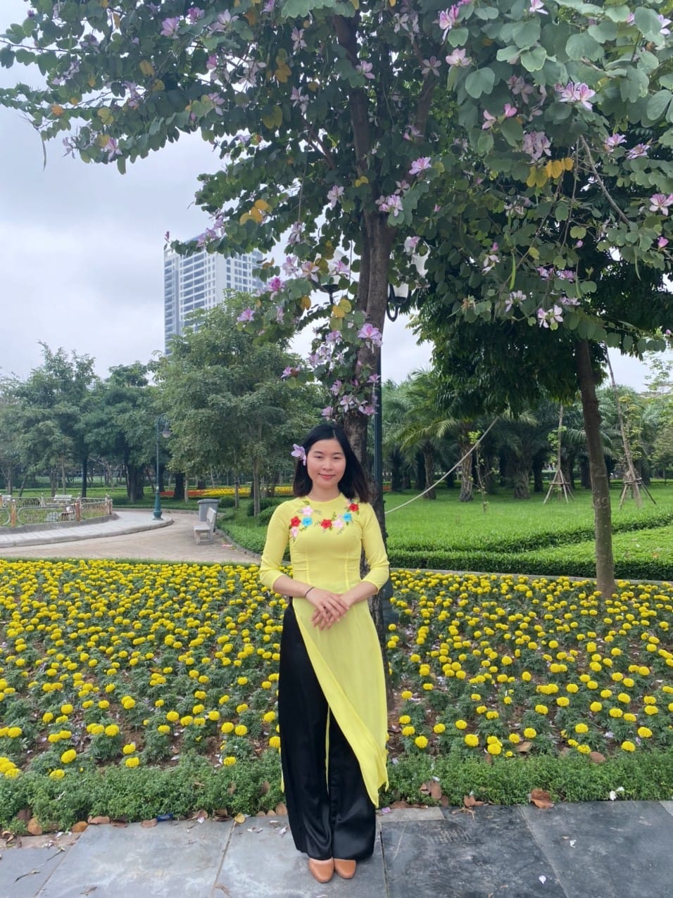 Đôi giày cô Võ Thị Hường