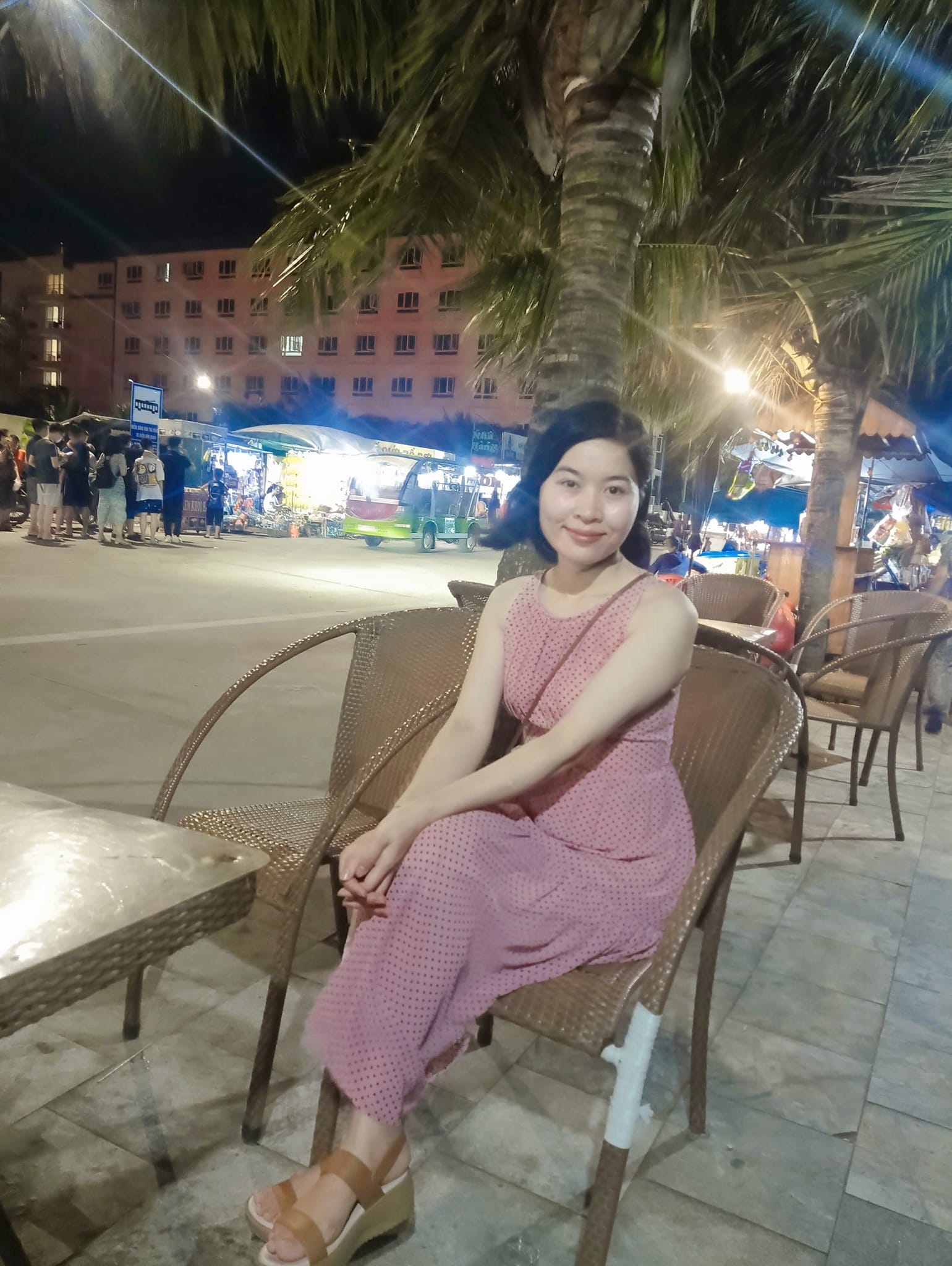 Đôi giày cô Võ Thị Hường
