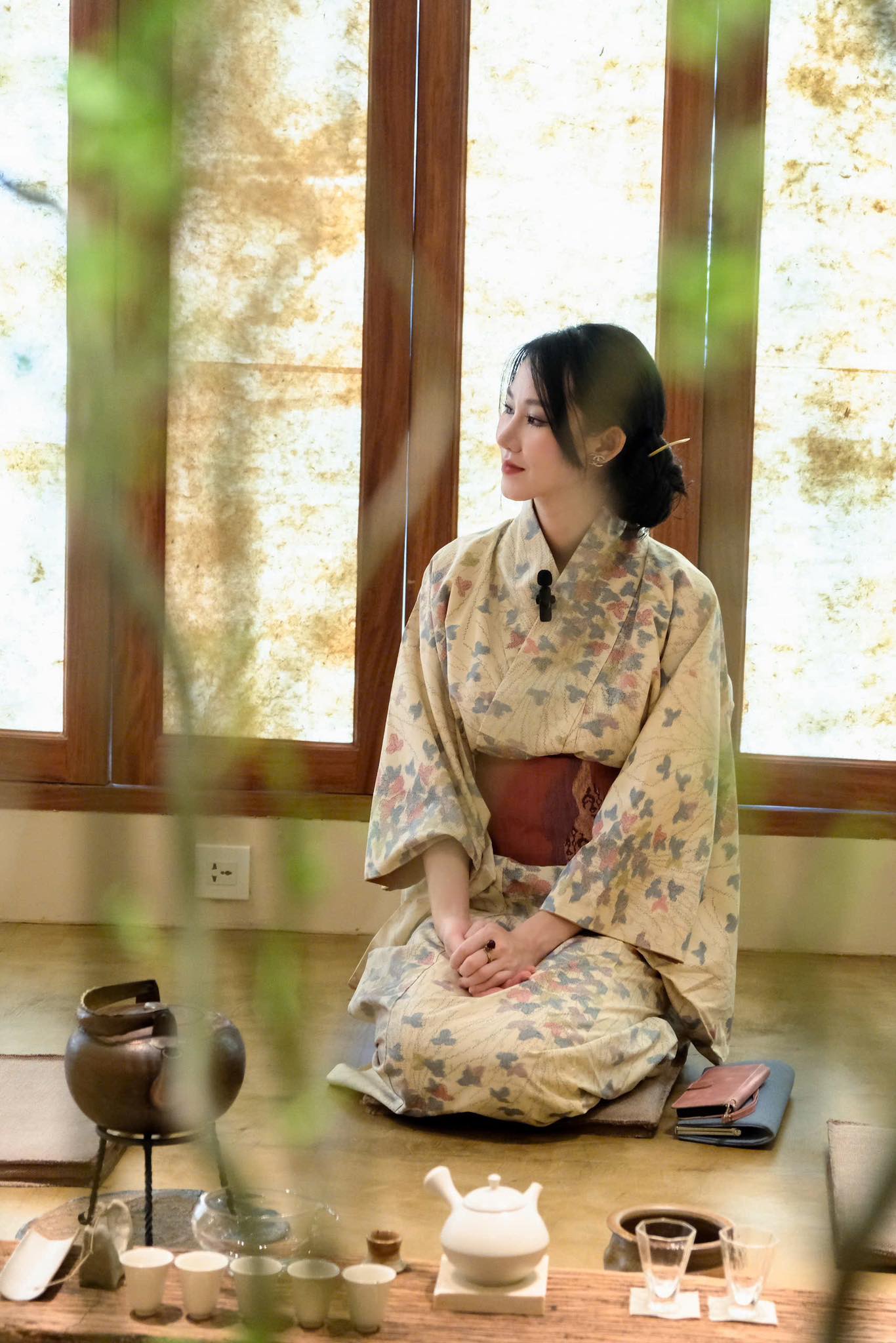 Đôi giày của chị Lan Anh (Yuki) - Roi da của chị Hương Quỳnh