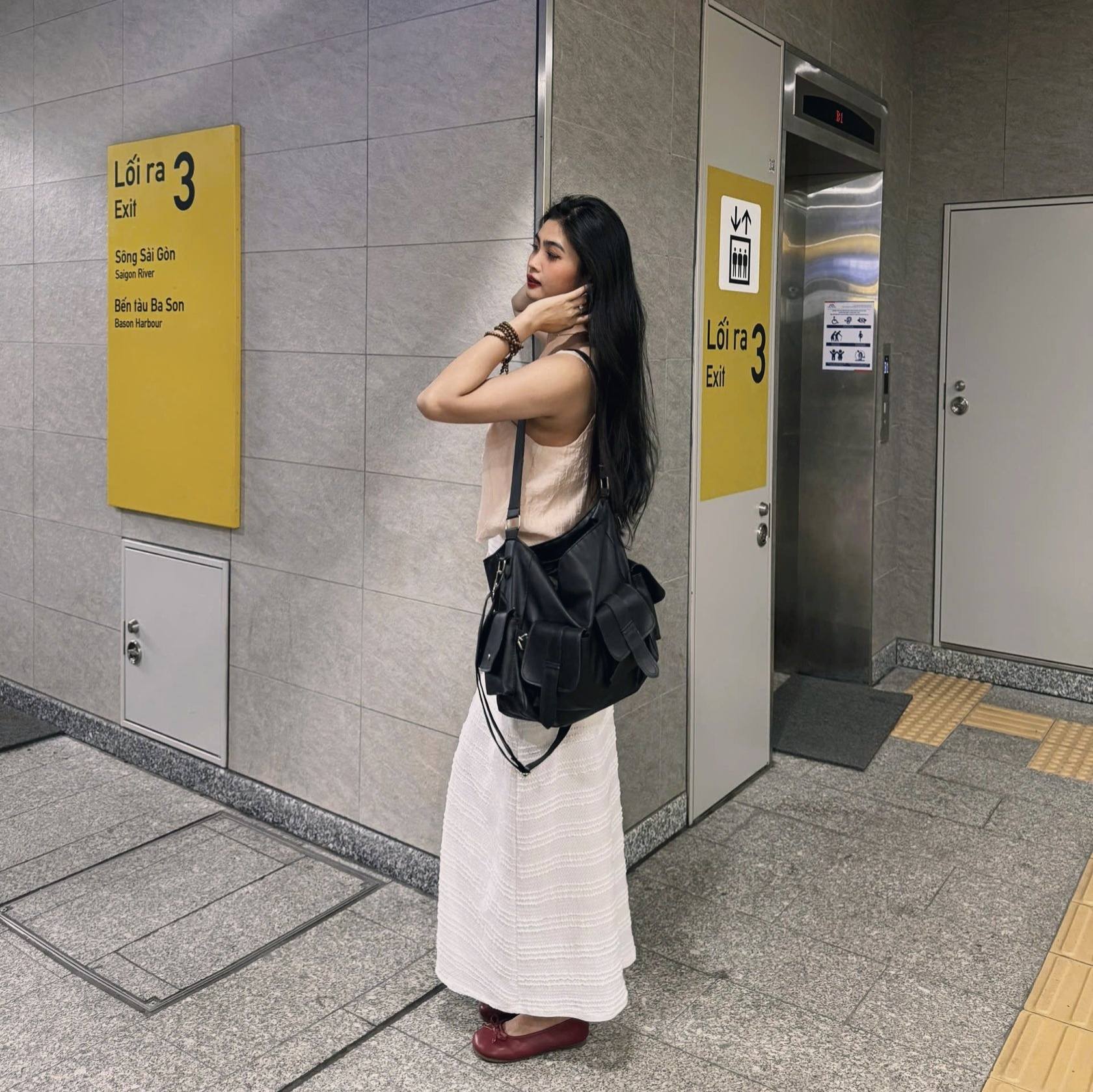 Đôi giày chị Phương Anh  (Annie)