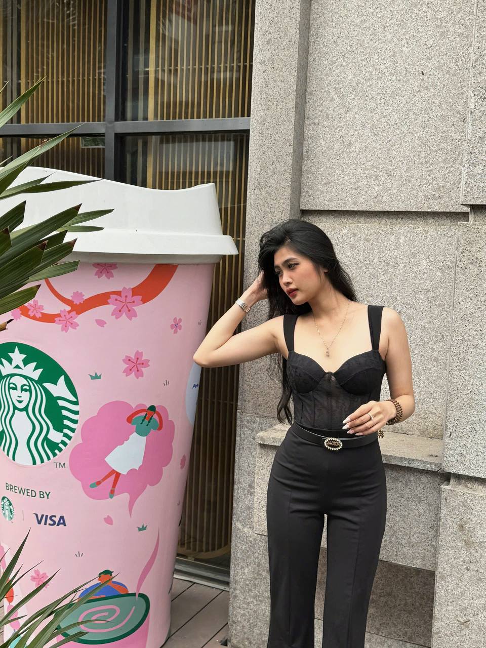 Đôi giày chị Phương Anh  (Annie)